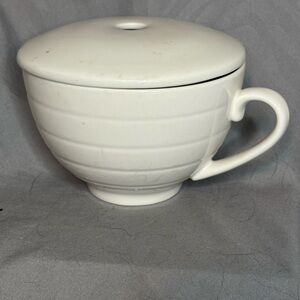 Tea Forte White Ceramic Tea Cup with Lid